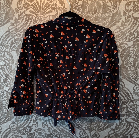 Heart 💓 print crop tie-waist blouse - Picture 5 of 8